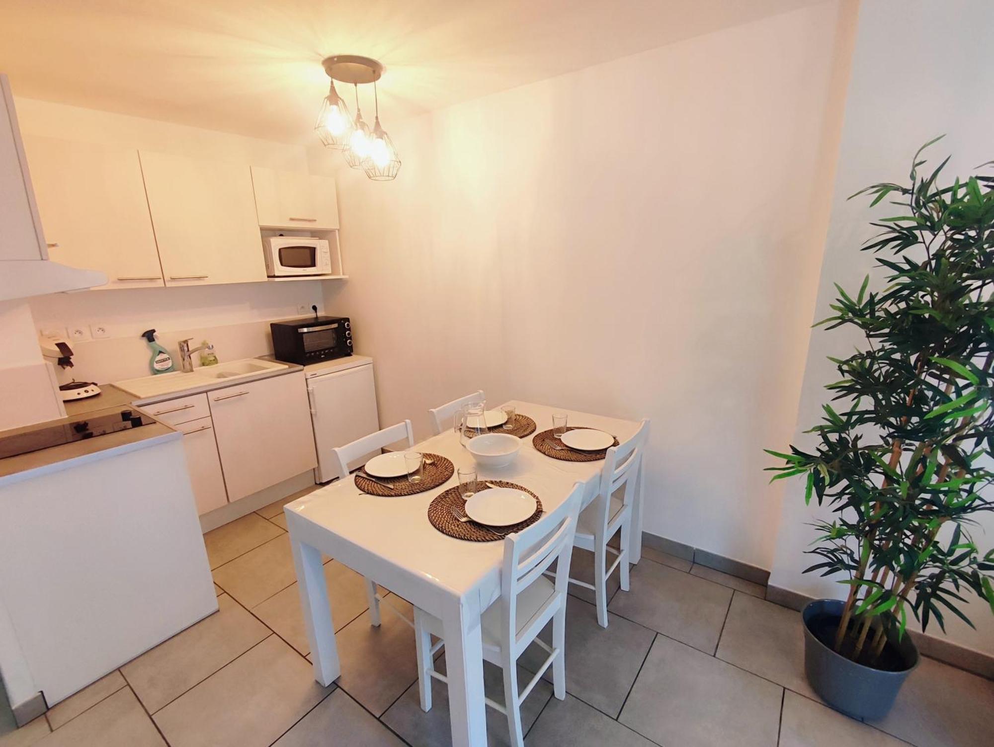 Apartament Le Baou Beni - Piscine, Climatisation & Parking Gréoux-les-Bains Zewnętrze zdjęcie